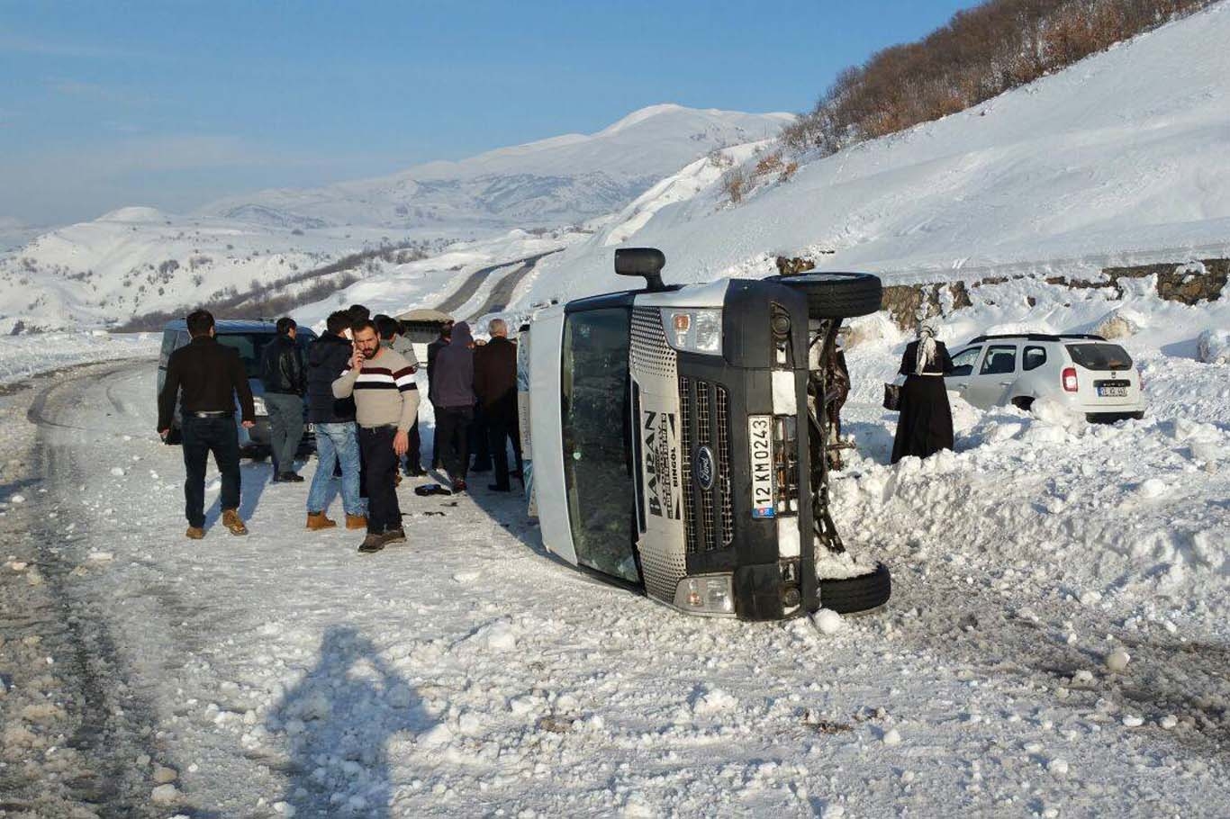 Bingöl-Karlıova yolunda kaza Bingöl-Karlıova yolunda kaza